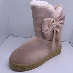 Pink winter boot